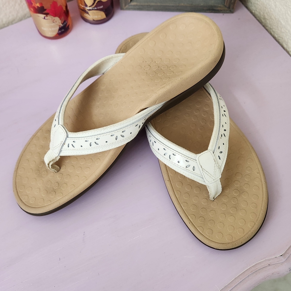 Vionic Cassandra Arch Support Sandals